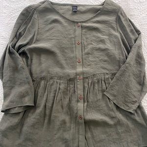 Women’s flowy blouse.